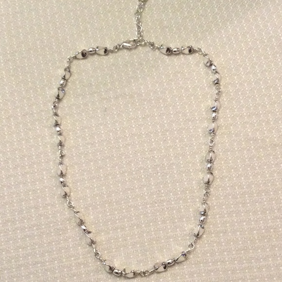 Silver necklace and earrings set - Picture 3 of 6